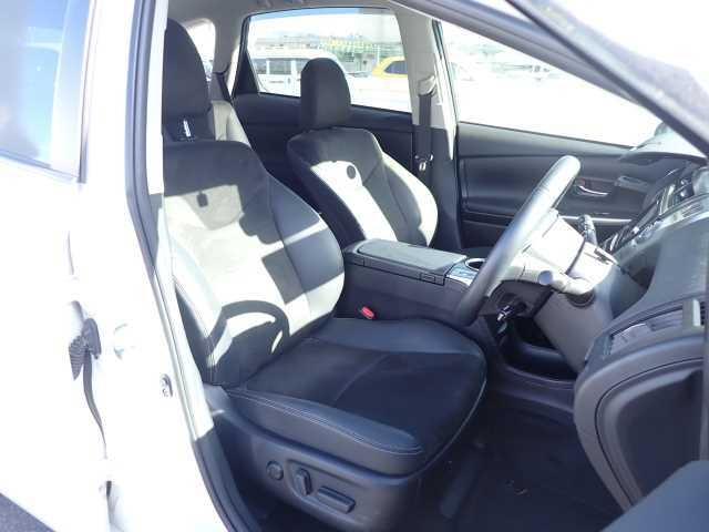 TOYOTA PRIUS ALPHA 2018