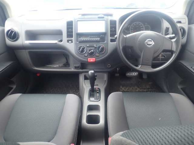 NISSAN AD 2009