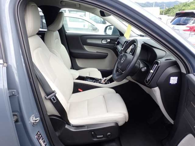 VOLVO XC40 2021