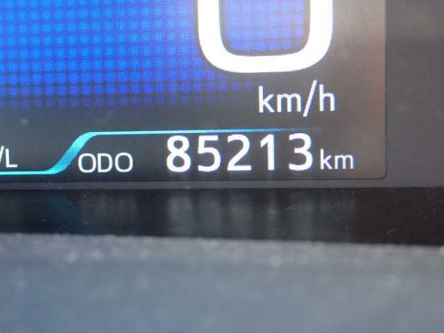 TOYOTA PRIUS 2021
