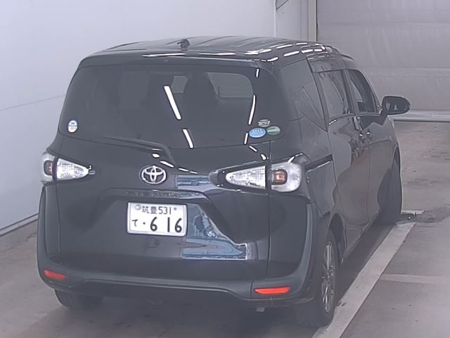 TOYOTA SIENTA 2016