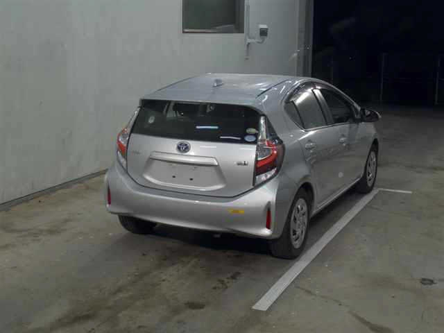 TOYOTA AQUA 2019
