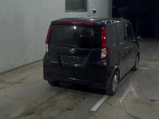 TOYOTA ROOMY 2022