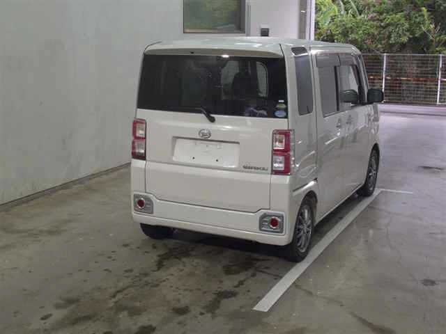 DAIHATSU WAKE 2017