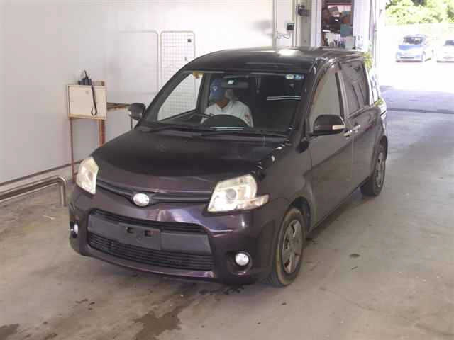 TOYOTA SIENTA 2012