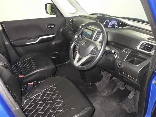 MITSUBISHI DELICA D2 2020