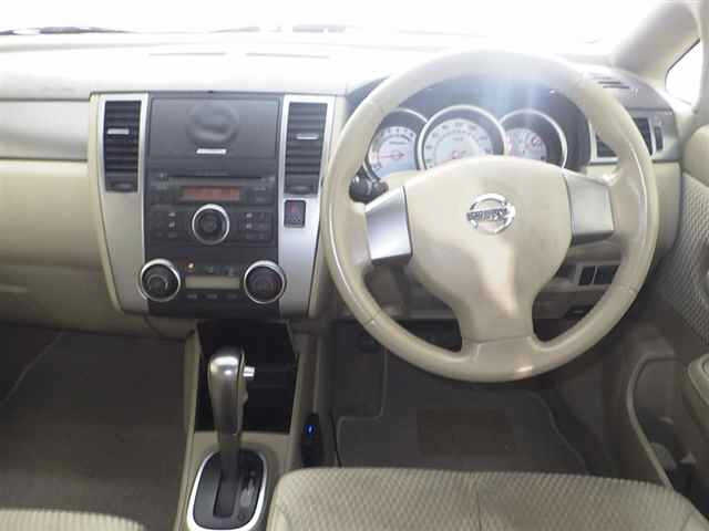 NISSAN TIIDA 2008