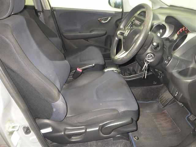 HONDA FIT 2010