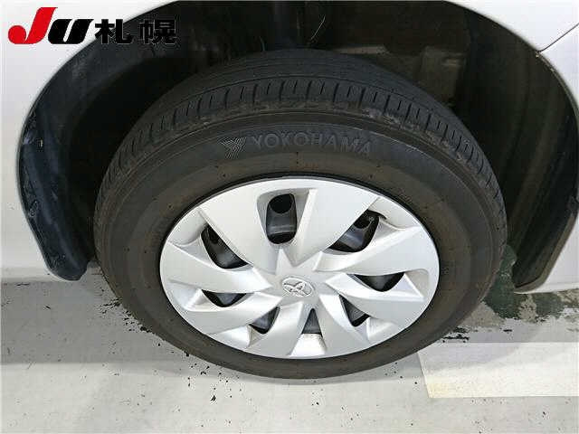 TOYOTA VITZ 2017