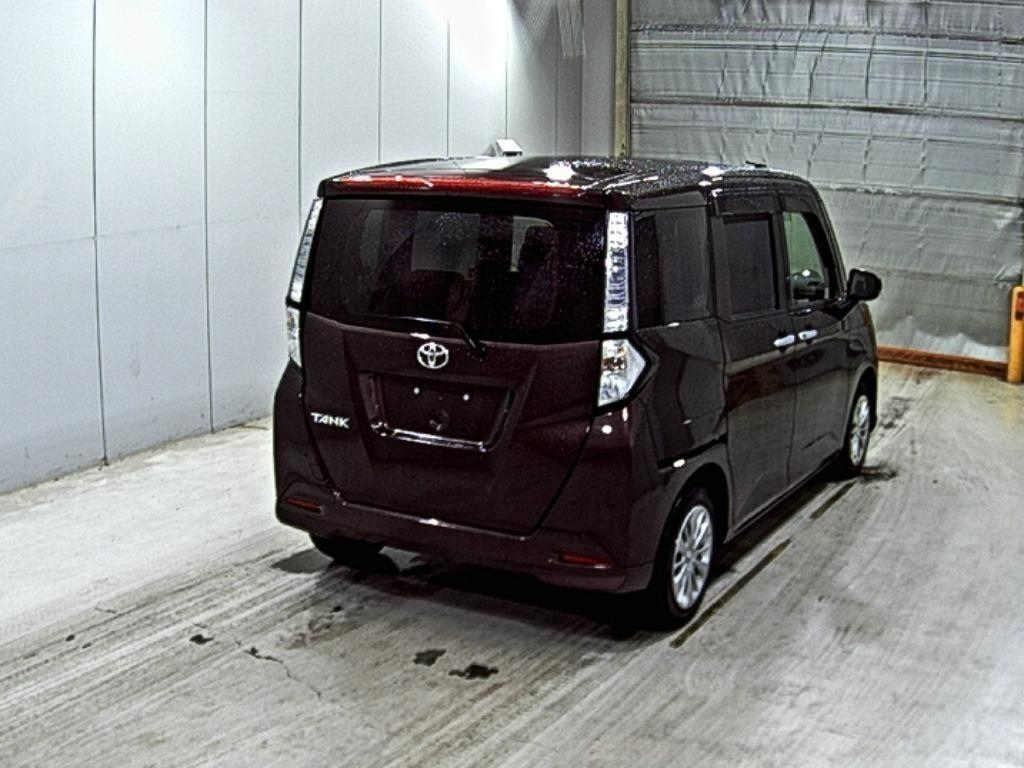 TOYOTA TANK 2020
