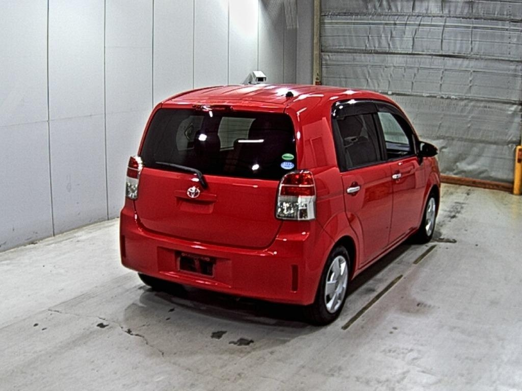 TOYOTA SPADE 2013