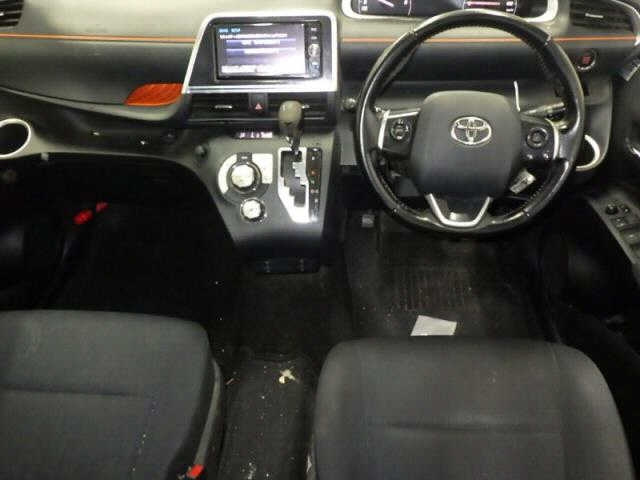 TOYOTA SIENTA 2016