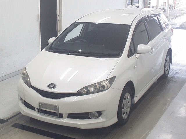 TOYOTA WISH 2011