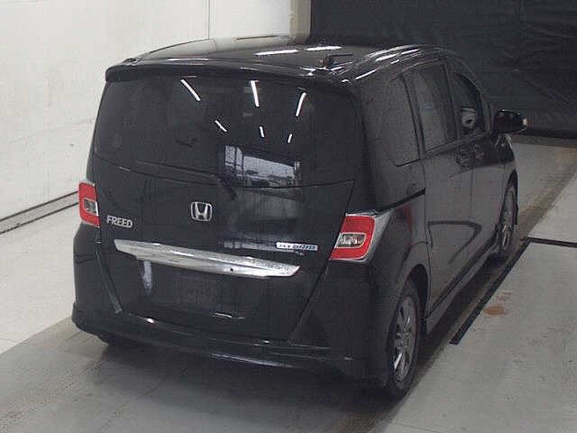 HONDA FREED 2015