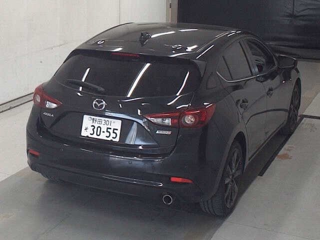 MAZDA AXELA 2016