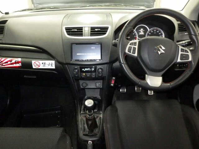 SUZUKI SWIFT 2015