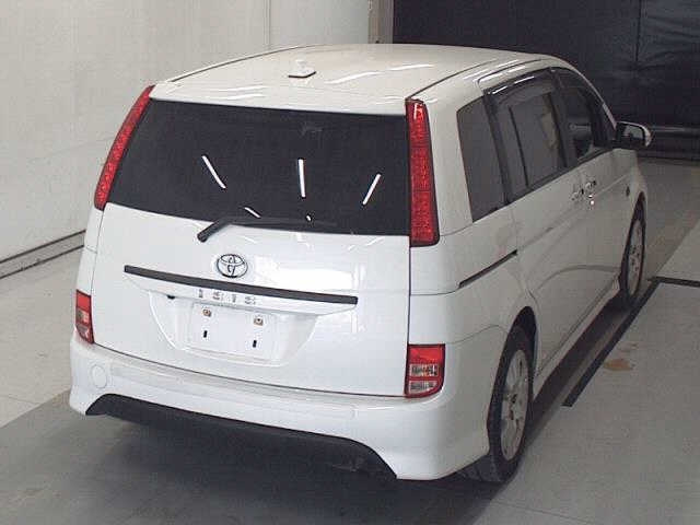 TOYOTA ISIS 2009