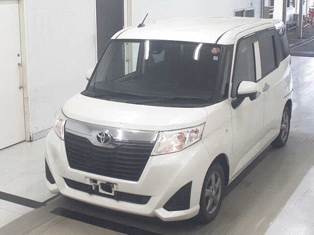 TOYOTA ROOMY 2017
