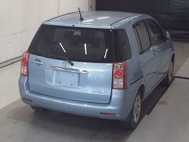 TOYOTA RAUM 2008
