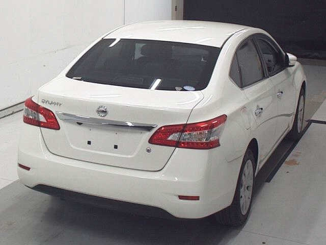 NISSAN SYLPHY 2017