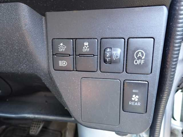 DAIHATSU HIJET VAN 2018