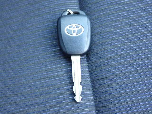 TOYOTA COROLLA FIELDER 2019