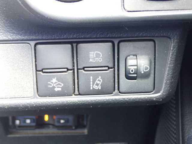 TOYOTA COROLLA FIELDER 2019