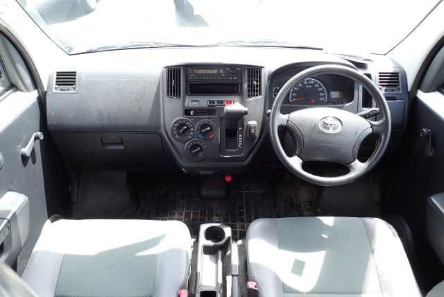 TOYOTA LITE ACE VAN 2018