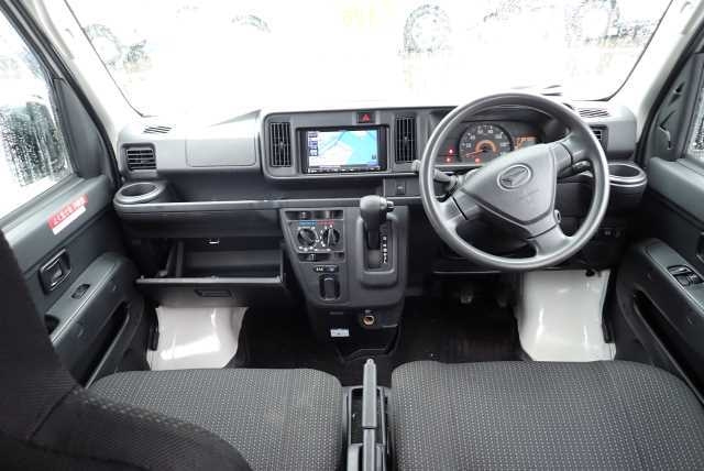 DAIHATSU HIJET VAN 2019