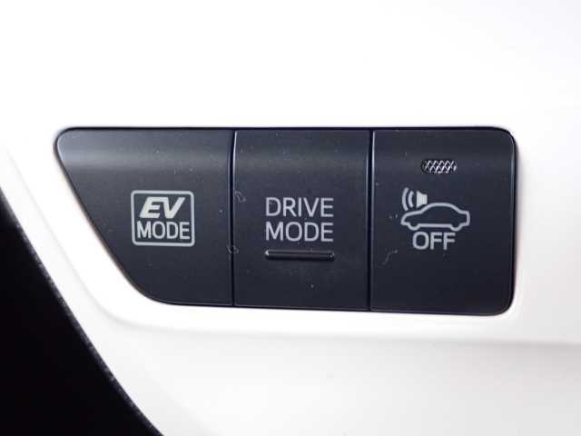TOYOTA PRIUS 2017