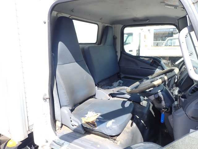 MITSUBISHI CANTER 2013