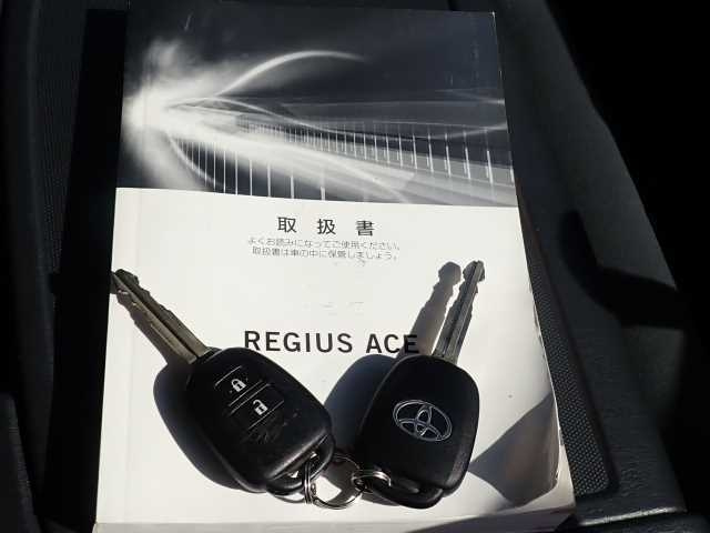 TOYOTA REGIUS ACE VAN 2019