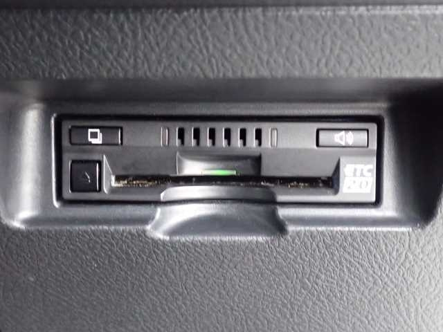 TOYOTA VITZ 2019