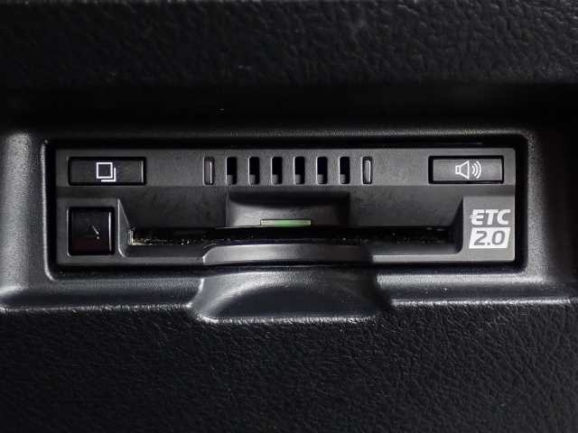 TOYOTA VITZ 2019