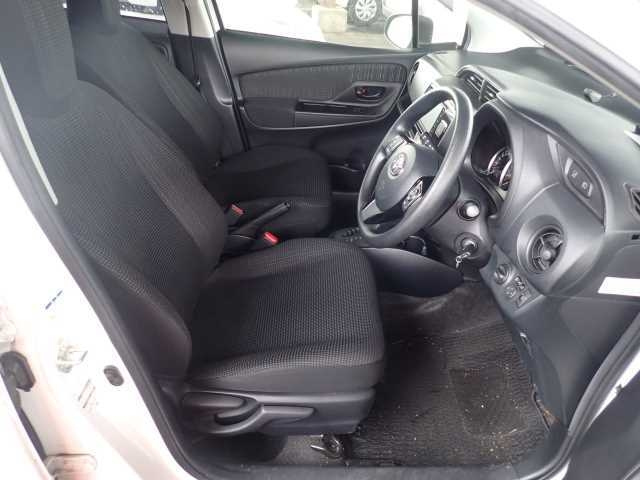 TOYOTA VITZ 2019