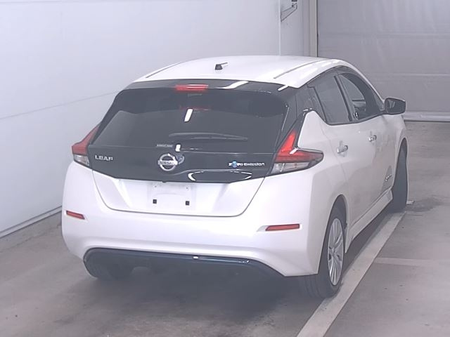 NISSAN LEAF 2017
