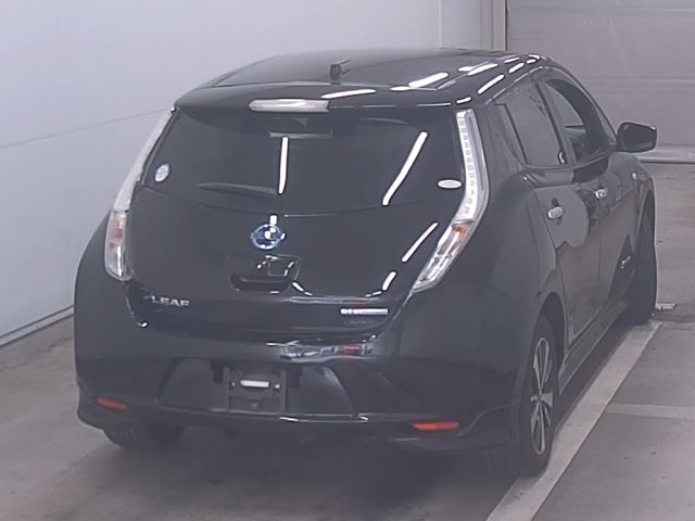 NISSAN LEAF 2017