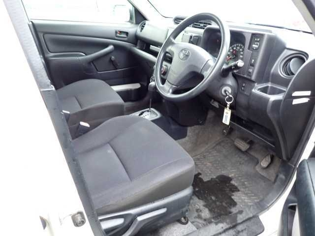 TOYOTA PROBOX 2017