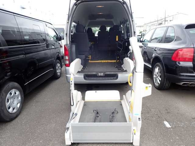 TOYOTA HIACE VAN 2013