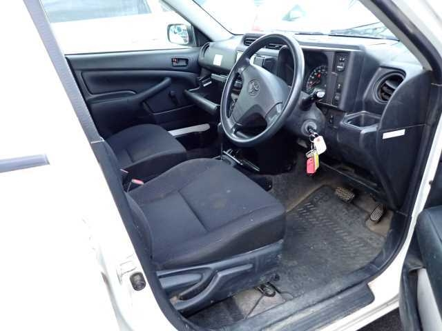 TOYOTA PROBOX 2017