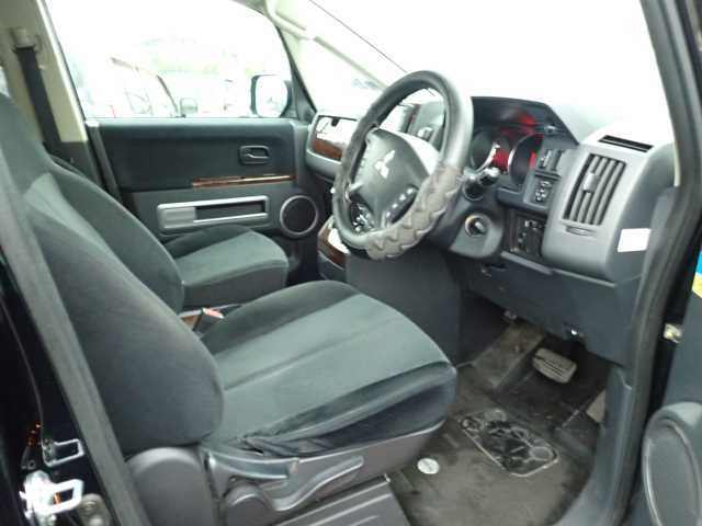 MITSUBISHI DELICA D5 2009