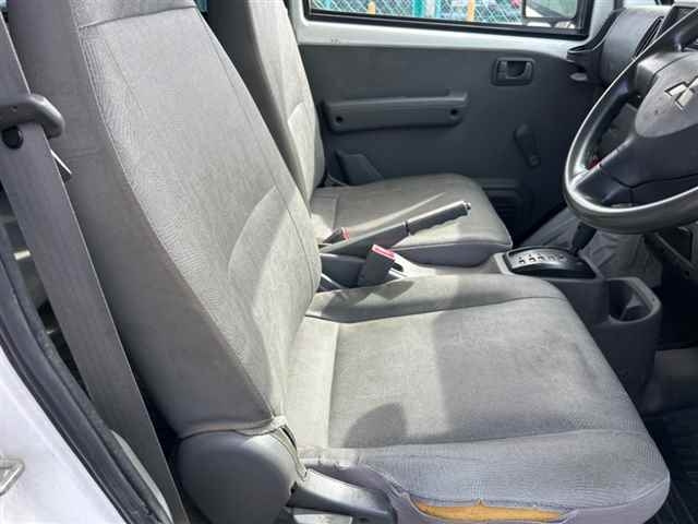 MITSUBISHI MINICAB VAN 2011