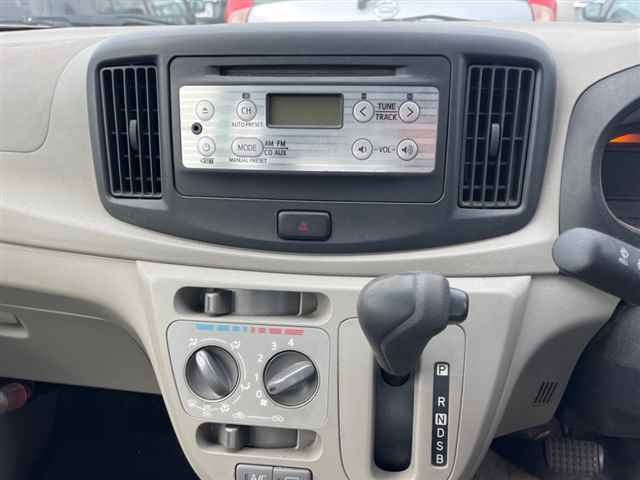 DAIHATSU MIRA E S 2013