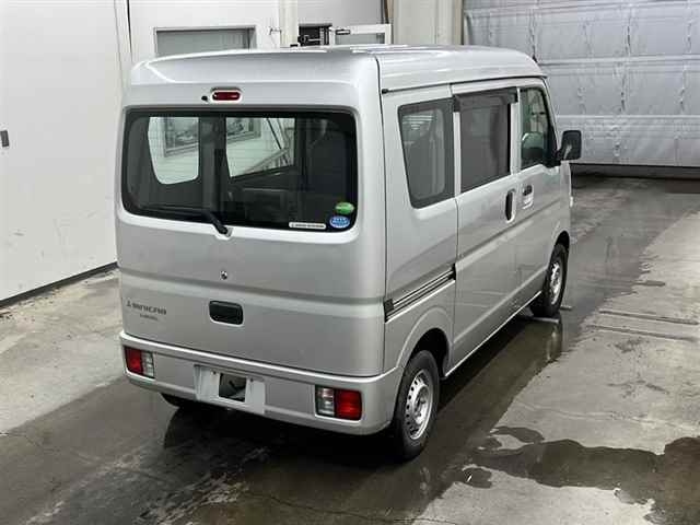 MITSUBISHI MINICAB VAN 2017