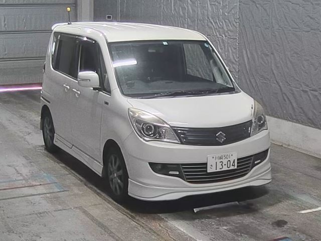 SUZUKI SOLIO 2012
