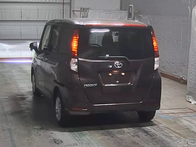 TOYOTA ROOMY 2021