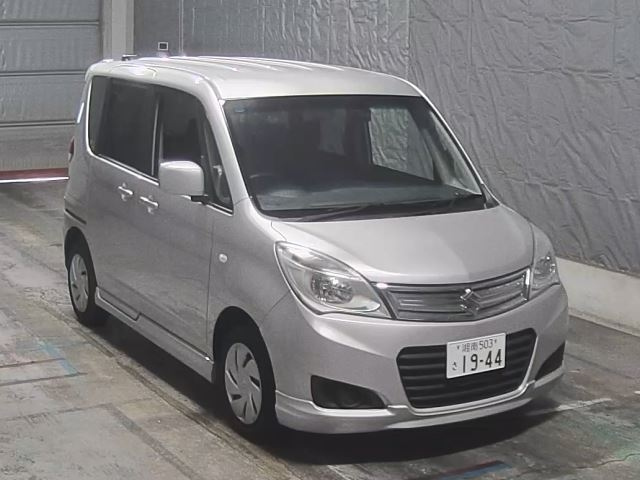 SUZUKI SOLIO 2015