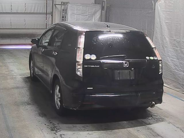 HONDA STREAM 2010