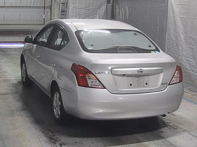NISSAN LATIO 2012