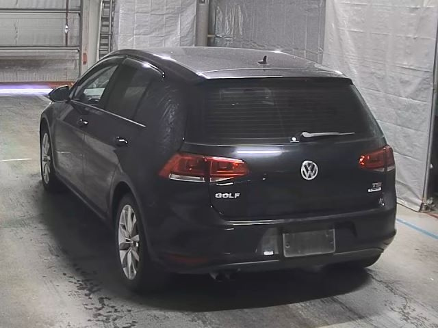 VOLKSWAGEN GOLF 2015